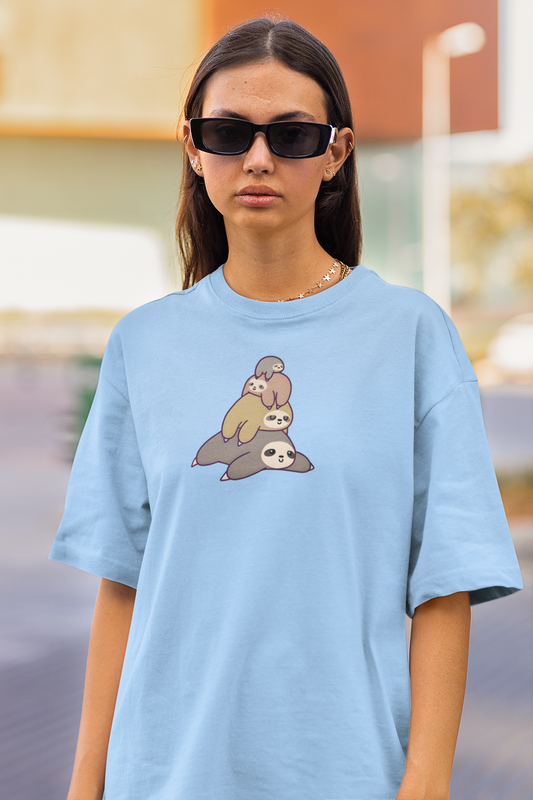 The Sloth Family Resting together Round neck unisex oversized T-Shirt